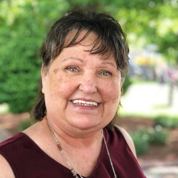 Meet your Posher, Debra - Picture 1 of 1